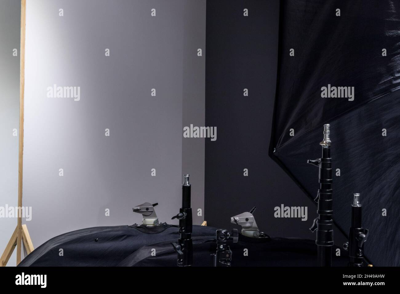 Interno di un moderno studio fotografico. Dettagli Foto Stock