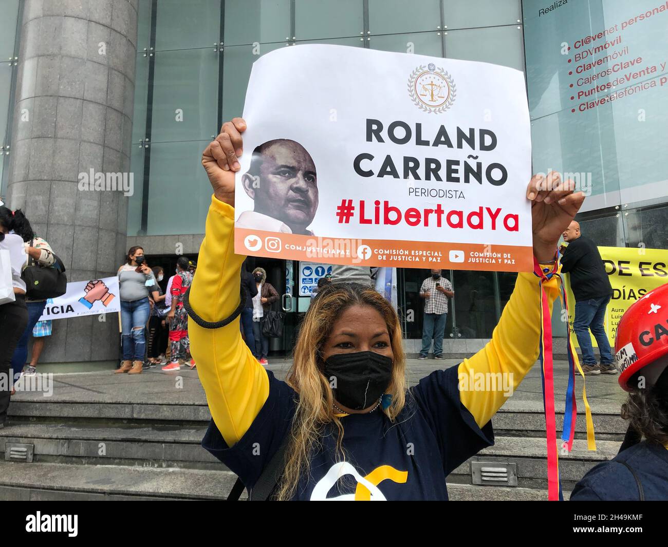 I venezuelani si riuniscono per protestare contro la tortura e le violazioni dei diritti umani Foto Stock