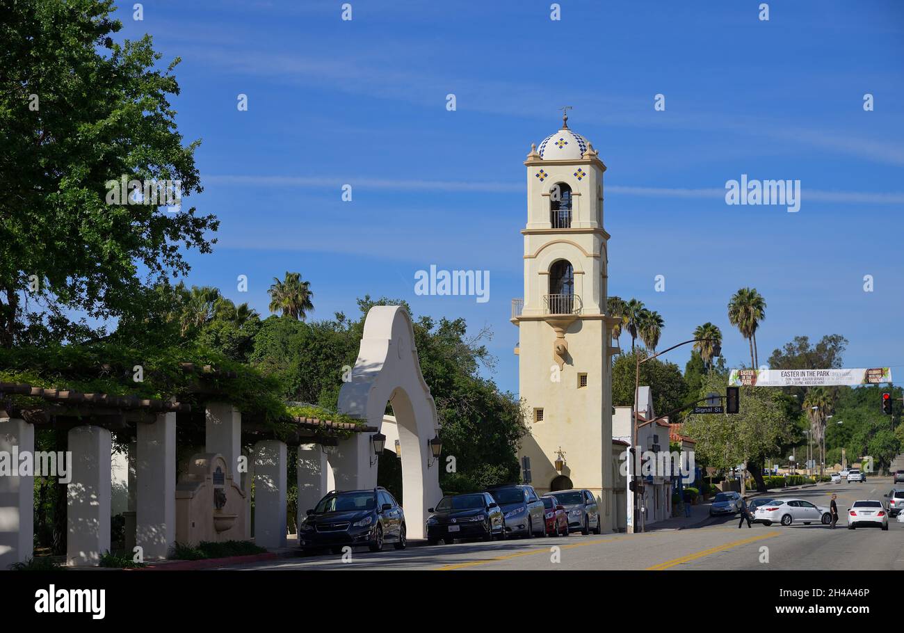 La pittoresca area del centro sulla strada principale, Ojai CA Foto Stock