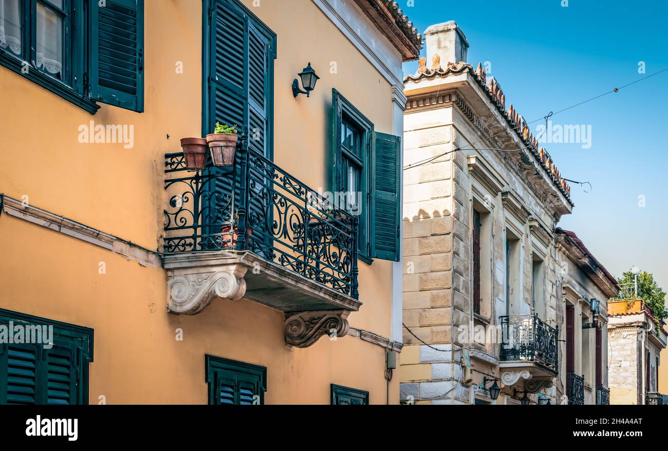 Facciate di case tradizionali ad Atene, Grecia. Foto Stock