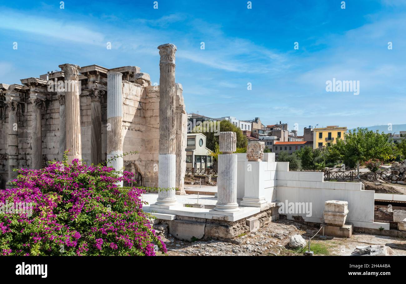 Resti conservati di antiche colonne ad Atene, Grecia. Foto Stock