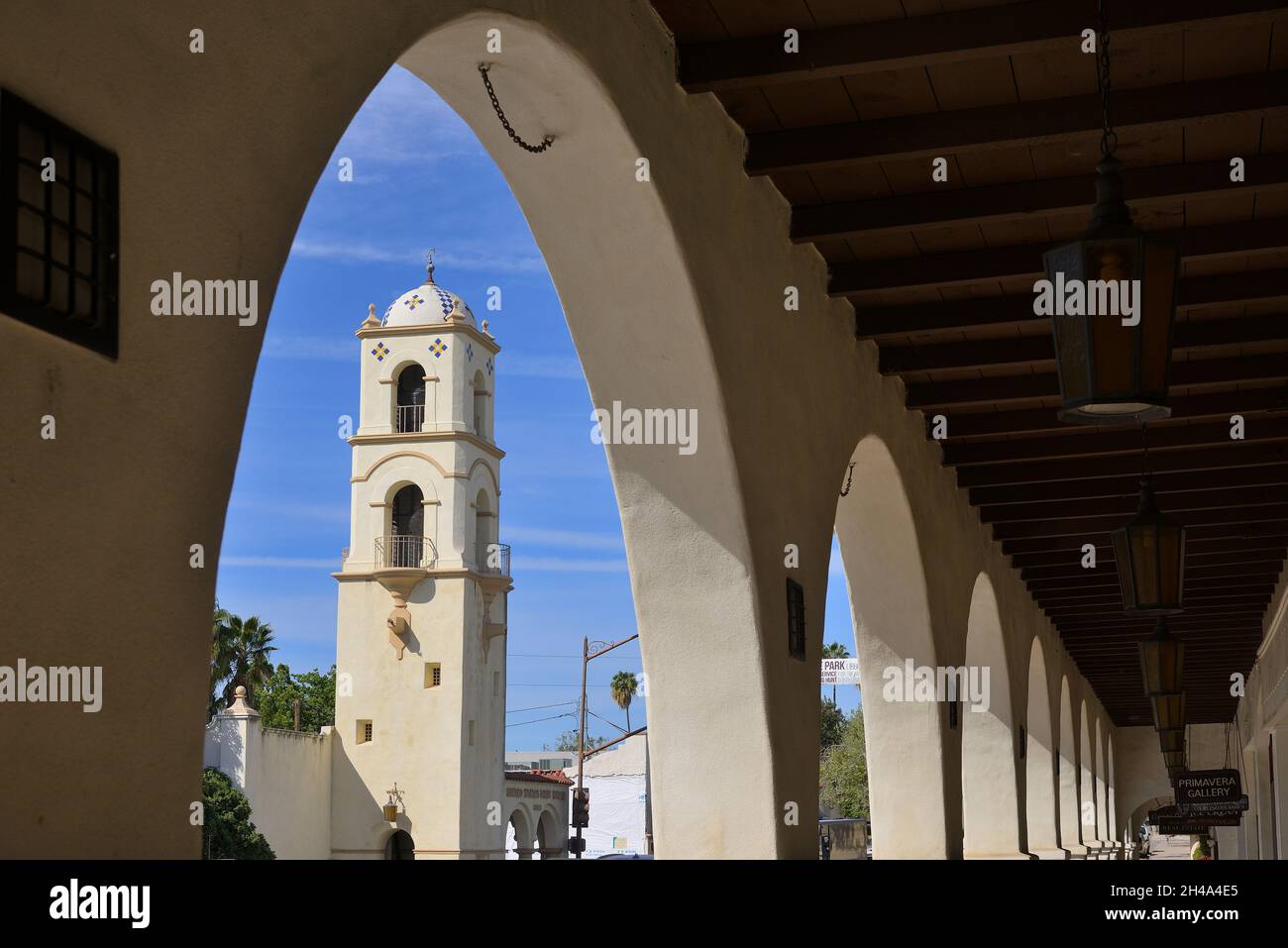 La pittoresca area del centro sulla strada principale, Ojai CA Foto Stock