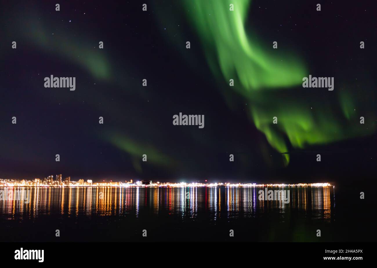 Aurora boreale su Reykjavík, Islanda Foto Stock