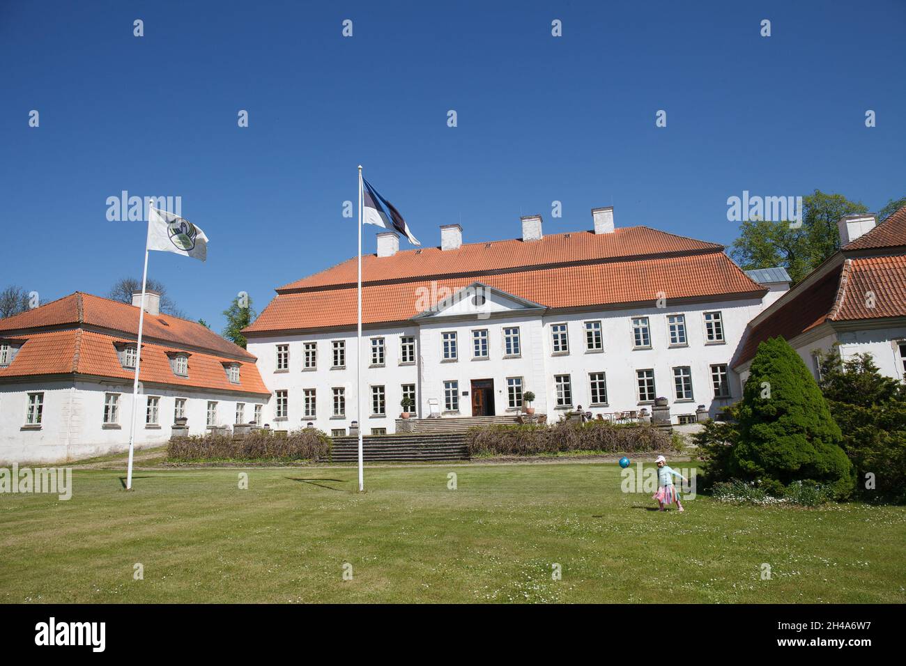 Suuremoisa è il più grande complesso di maniero barocco in Estonia. Fu eretto nel 1755-60 dalla famiglia Stenbock. Hiiumaa, Estonia Foto Stock