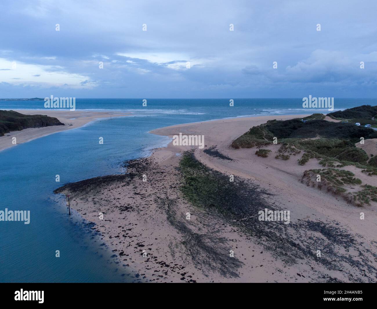 Vista aerea della spiaggia di Hayle fine ottobre 2021 a Cornovaglia, Inghilterra. Foto Stock