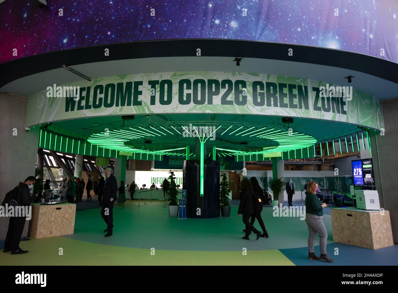 Glasgow, Regno Unito. All'interno della zona verde della 26a Conferenza delle Nazioni Unite sui cambiamenti climatici, nota come COP26, a Glasgow, Regno Unito, il 1° novembre 2021. Foto: Jeremy Sutton-Hibbert/Alamy Live News. Foto Stock