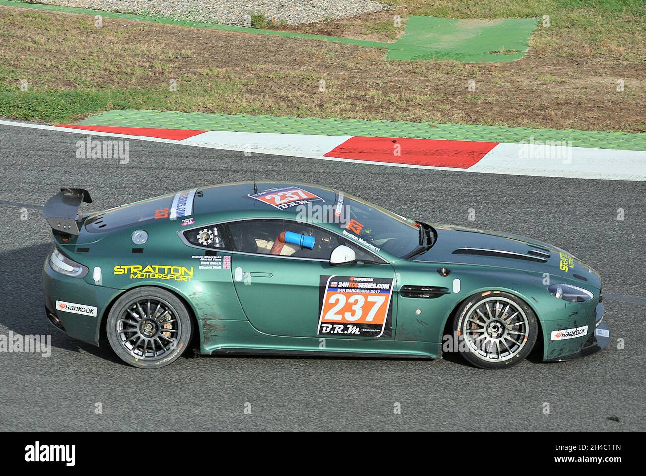 Aston Martin Vantage GT4-Team Speed Lover in 24 ore di Barcellona de motosport-2017 nel circuito di Barcellona Catalogna, Spagna Foto Stock