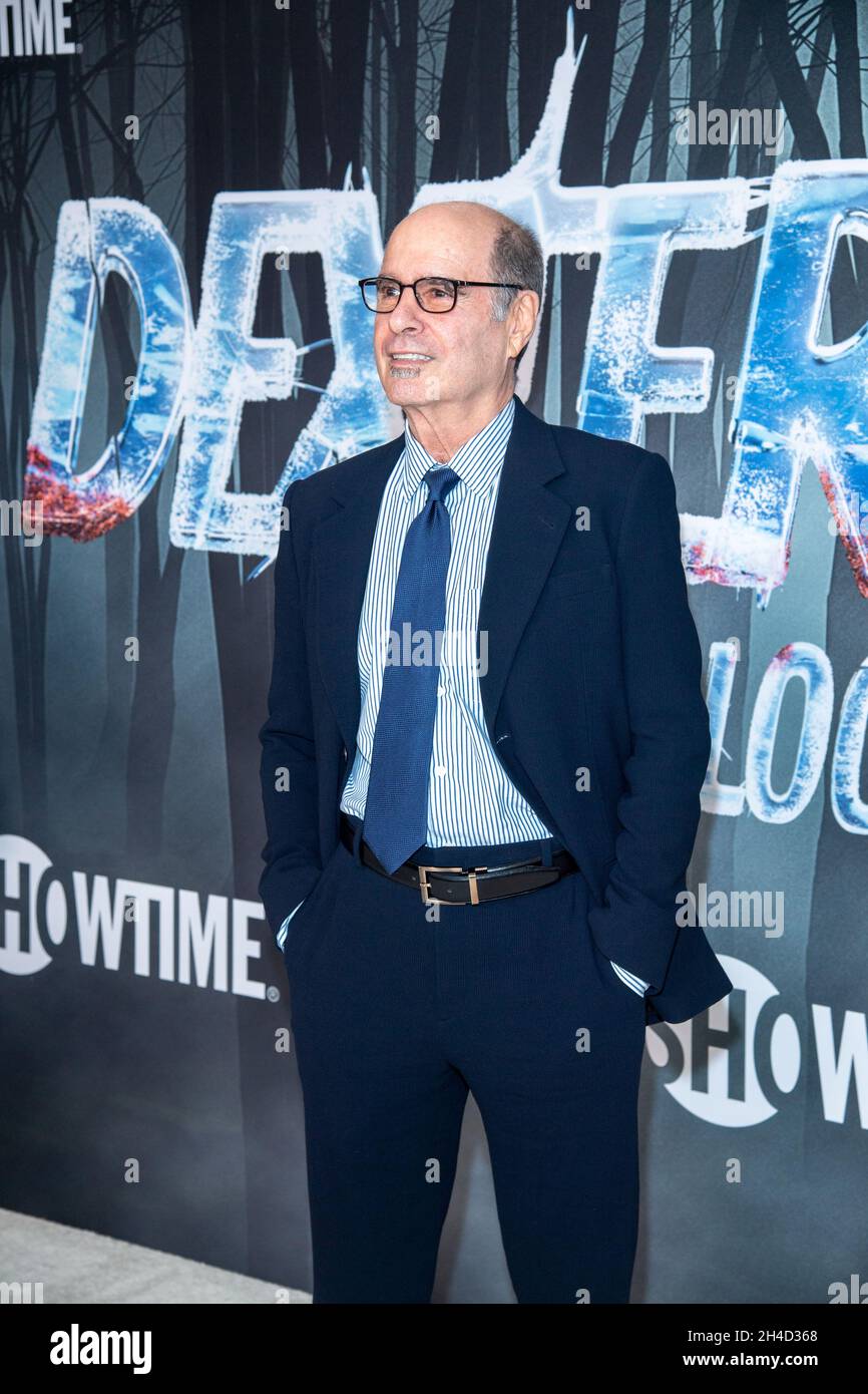 New York, Stati Uniti. 01 Novembre 2021. Clyde Phillips partecipa alla prima mondiale della serie 'Dexter: New Blood' ad Alice Tully Hall, Lincoln Center a New York City. (Foto di Ron Adar/SOPA Images/Sipa USA) Credit: Sipa USA/Alamy Live News Foto Stock