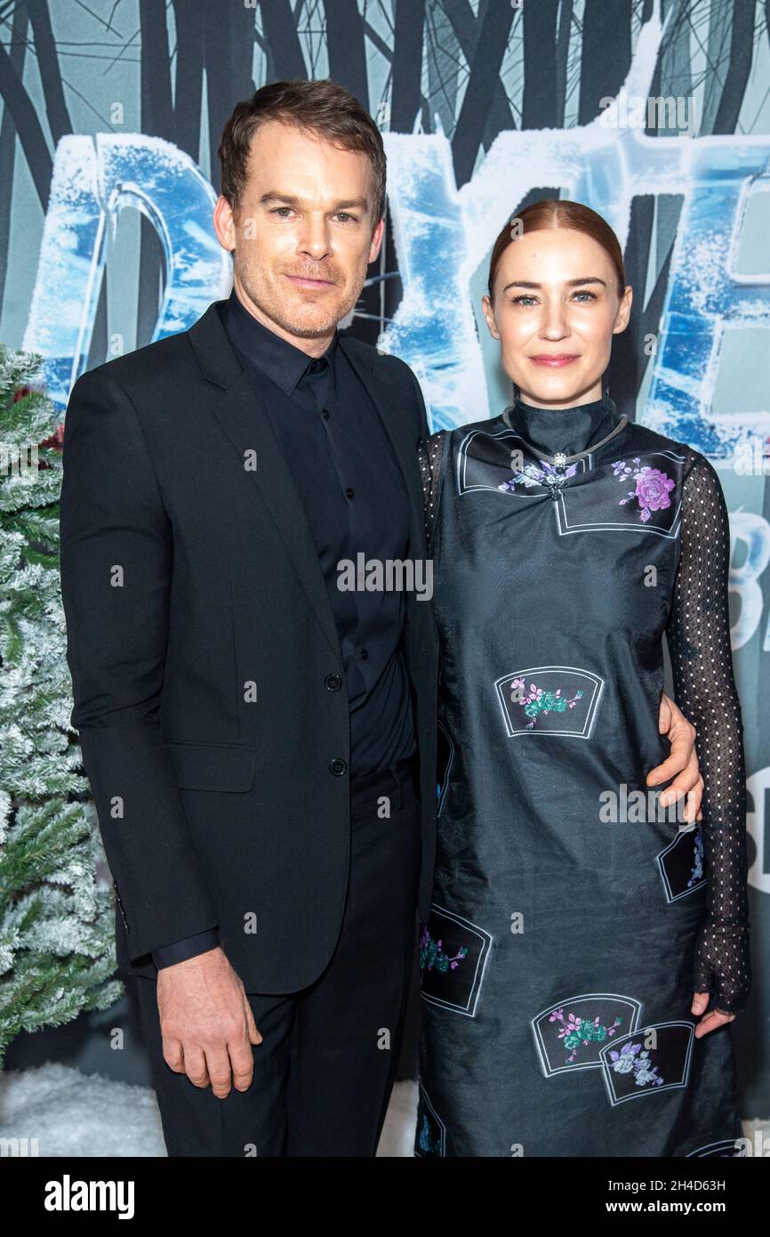 New York, Stati Uniti. 01 Novembre 2021. Michael C. Hall e Morgan MacGregor partecipano alla prima mondiale della serie 'Dexter: New Blood' ad Alice Tully Hall, Lincoln Center a New York City. (Foto di Ron Adar/SOPA Images/Sipa USA) Credit: Sipa USA/Alamy Live News Foto Stock