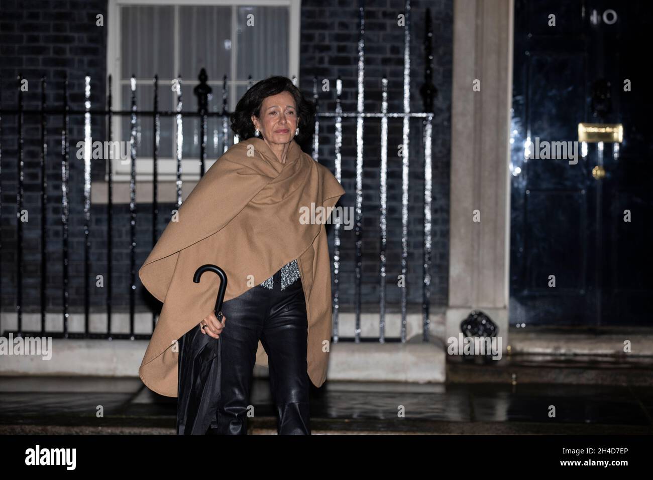 Il primo Ministro invita i leader aziendali mondiali, tra cui il presidente Santander Ana Botin, a Downing Street, nel tentativo di creare la "Gran Bretagna globale" Foto Stock