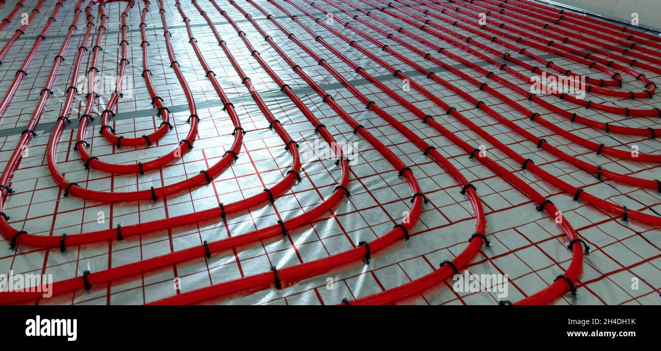 impianto di riscaldamento a pavimento. impianto di riscaldamento a pavimento radiante Foto Stock