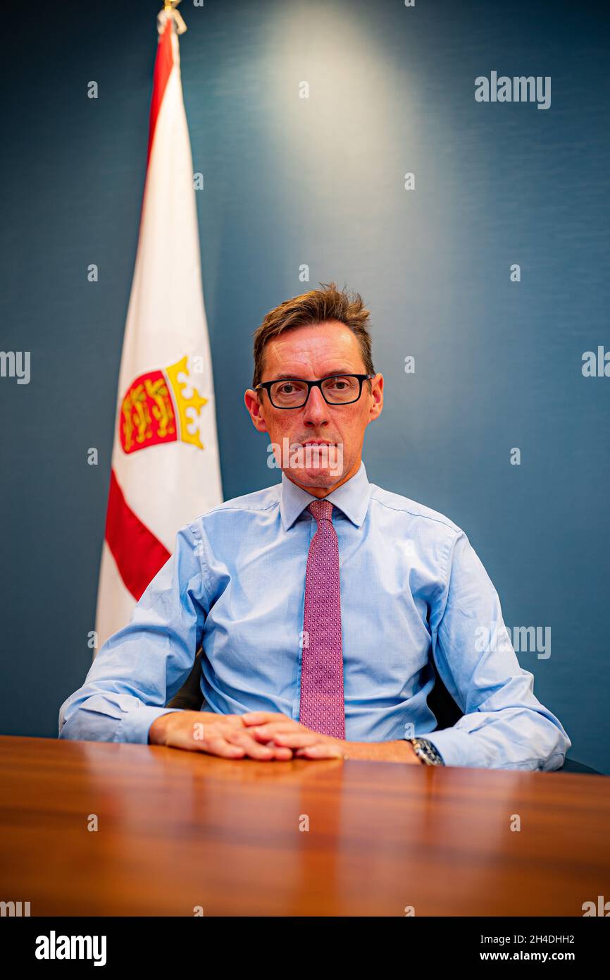 Ministro degli affari esteri di Jersey, Ian Gorse. Il Regno Unito non si “rotolerà” di fronte alle minacce “irragionevoli” da parte del presidente francese Emmanuel Macron sul filone di pesca post-Brexit, ha dichiarato il ministro degli Esteri Liz Truss. Data foto: Martedì 2 novembre 2021. Foto Stock