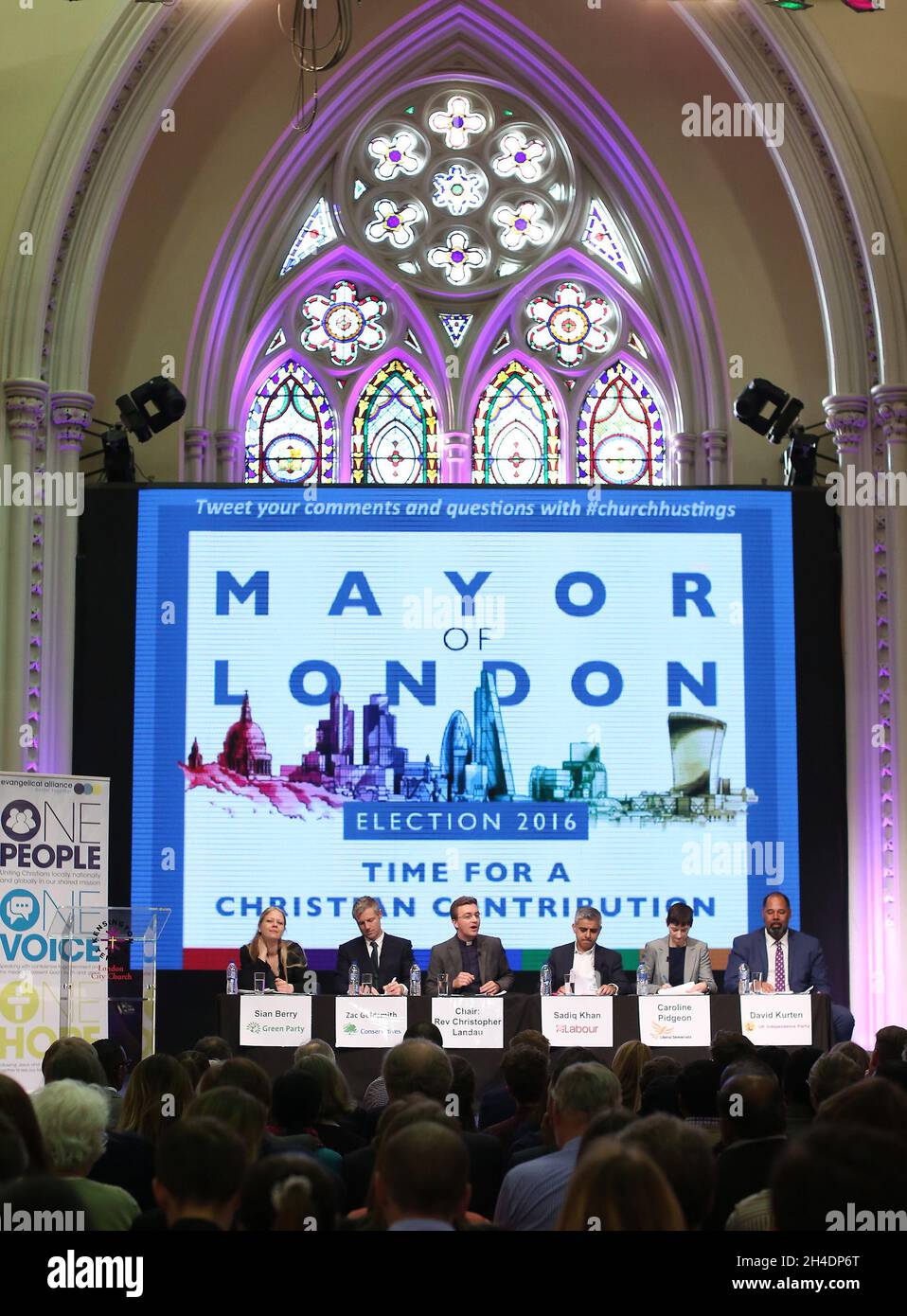 I candidati Mayoral di Londra discutono in una marea ospitata dall'Alleanza evangelica e dalle Chiese insieme in Inghilterra al Tempio di Kensington, Londra occidentale. Foto Stock
