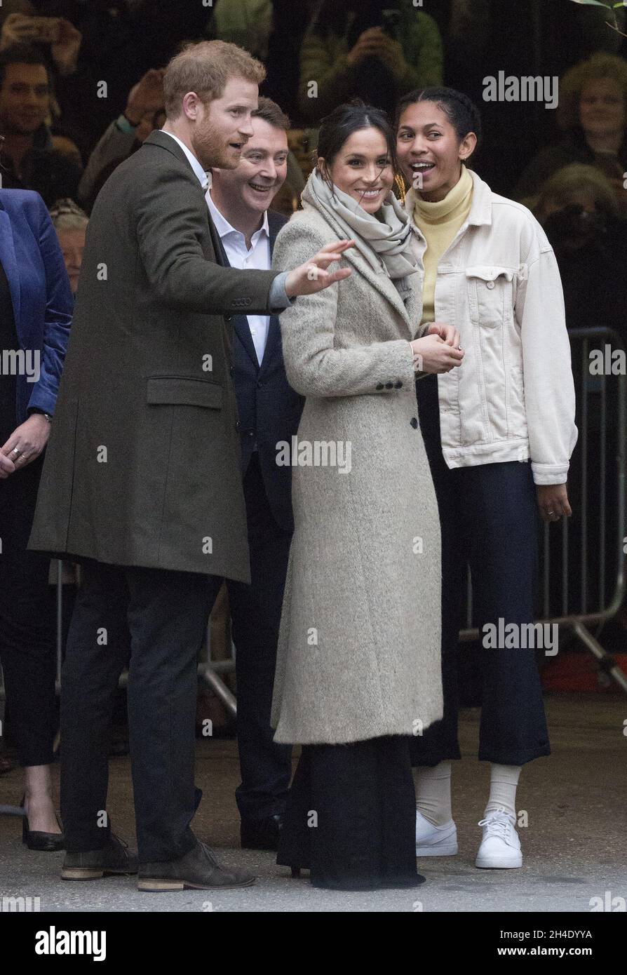 Il principe Harry e il suo fidanzato Meghan Markle arrivano a Pop Brixton per visitare la stazione radio Reprezent 107.3FM a Brixton, Londra. Foto datata: Martedì 9 gennaio 2018. Il credito fotografico deve essere: Isabel Infantes / EMPICS Entertainment. Foto Stock