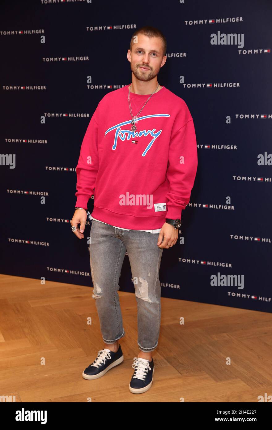 Marcus Butler partecipa al "Lewis Hamilton in conversazione con Tommy Hilfiger" presso il loro negozio di punta in Regent's Street, Londra. Foto datata: Martedì 10 luglio 2018. Il credito fotografico deve essere: Isabel Infantes / EMPICS Entertainment. Foto Stock