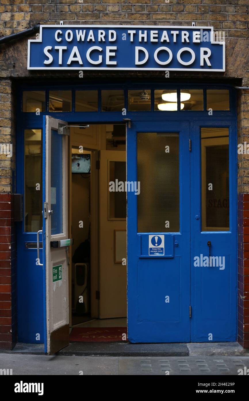 The Stage Door al teatro Noel Coward di Londra. Foto datata: Mercoledì 1 agosto 2018. Il credito fotografico deve essere: Isabel Infantes / EMPICS Entertainment. Foto Stock