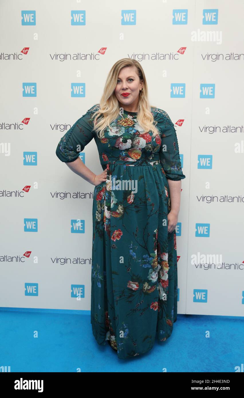 Vlogger Louise Pentland arriva al WE Day UK alla SSE Arena di Wembley, Londra. Foto datata: Mercoledì 6 marzo 2019. IL WE Day UK è un'iniziativa locale per incoraggiare i giovani a partecipare a un cambiamento sociale positivo. Il credito fotografico deve essere: Isabel Infantes / EMPICS Entertainment. Foto Stock