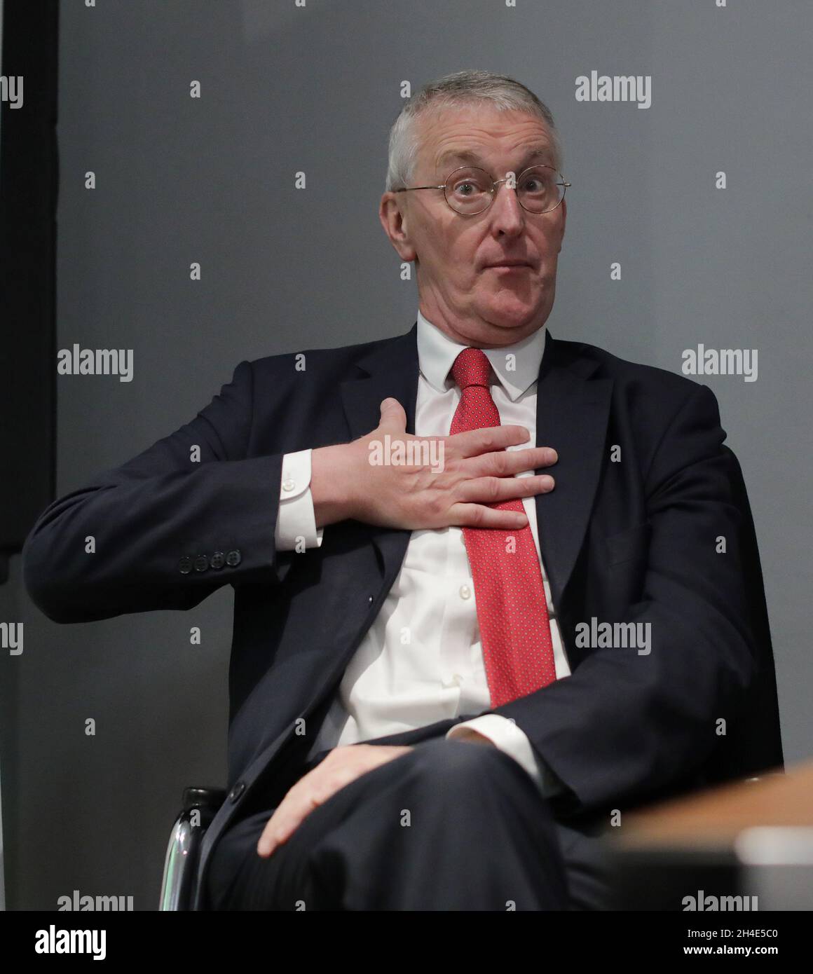 Hilary Benn, presidente della Commissione Brexit della Camera dei Comuni, parla a un evento marginale che si svolge durante il terzo giorno della Conferenza del Partito Laburista al Brighton Centre di Brighton. Foto datata: Lunedì 23 settembre 2019. Il credito fotografico deve essere: Isabel Infantes / EMPICS Entertainment. Foto Stock