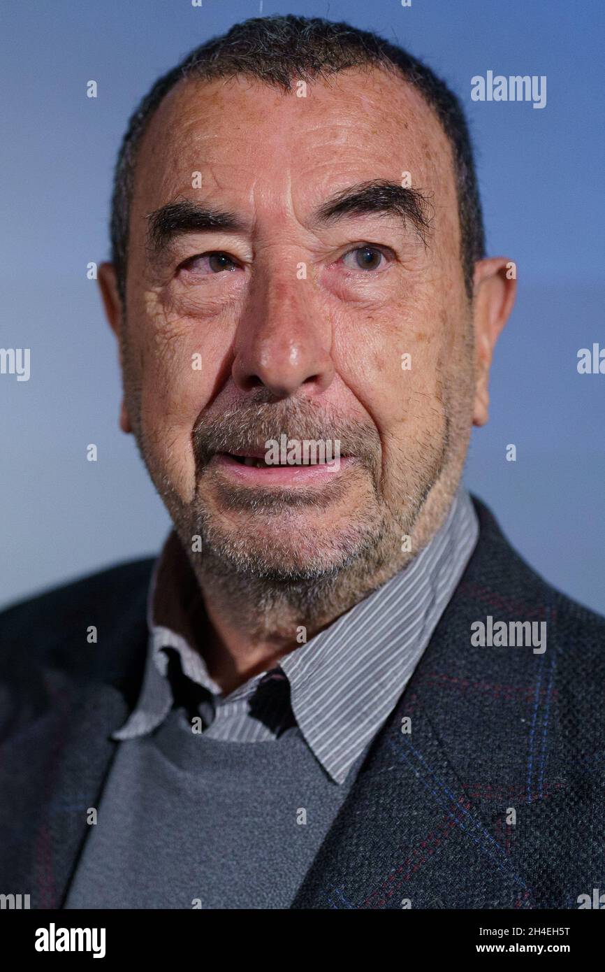 Madrid, Spagna. 2 novembre 2021. Il regista spagnolo Jose Luis Garci presenta 'Classici' al cinema Cinesa Proyecciones di Madrid. (Foto di Atilano Garcia/SOPA Images/Sipa USA) Credit: Sipa USA/Alamy Live News Foto Stock