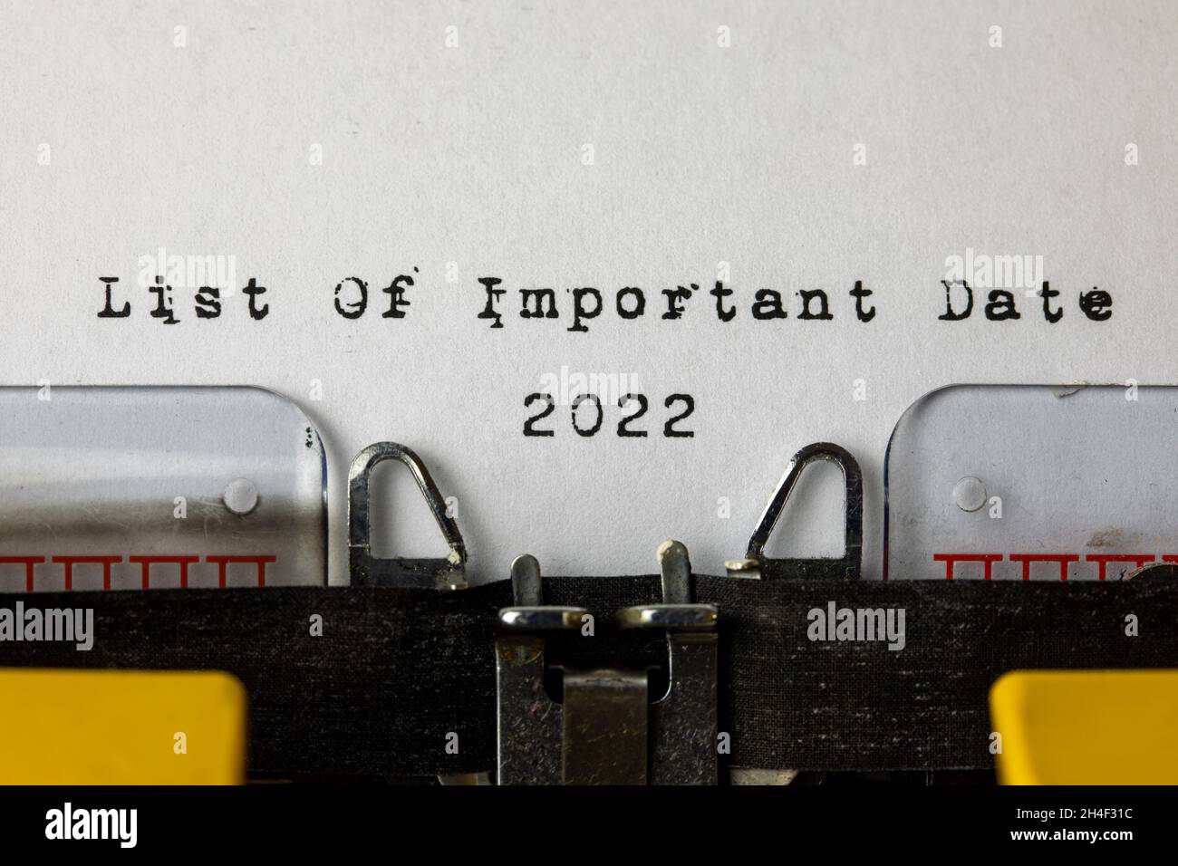 Elenco dei giorni importanti 2022 scritto su una vecchia macchina da scrivere Foto Stock