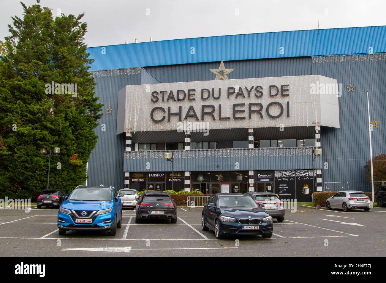 Charleroi, Belgio, 2 novembre 2021, è stato utilizzato dalla Royal Charleroi Sporting Club fin dalla sua inaugurazione nel 1939. Foto Stock