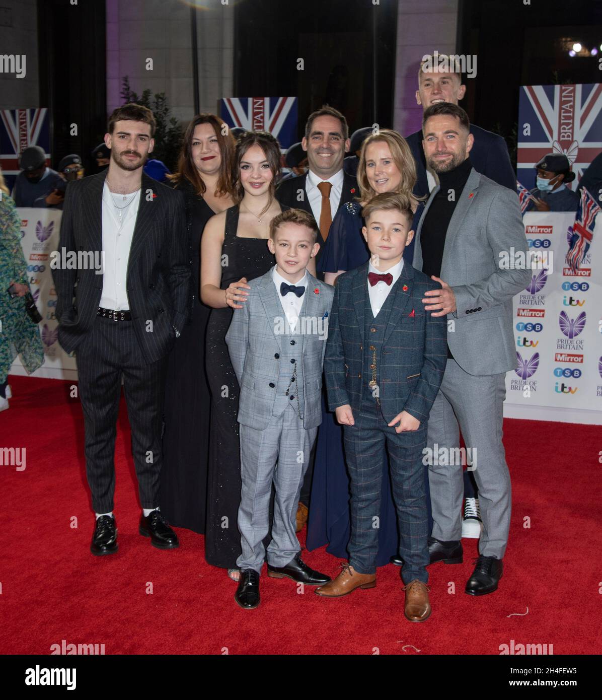 LONDRA - INGHILTERRA 30 OTT: Hughie Higginson e Freddie Xavi e altri vincitori partecipano al Pride of Britain Awards in collaborazione con TSB al Grove Foto Stock