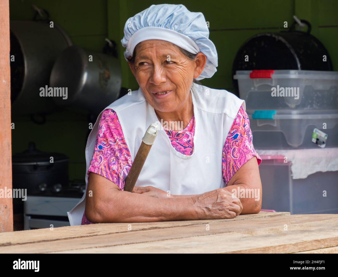 Amazzonia. America Latina - Sep 2017: Ritratto di una donna felice abitante locale della foresta amazzonica - Atalaia do Norte a Javari Valley. Brasile Foto Stock