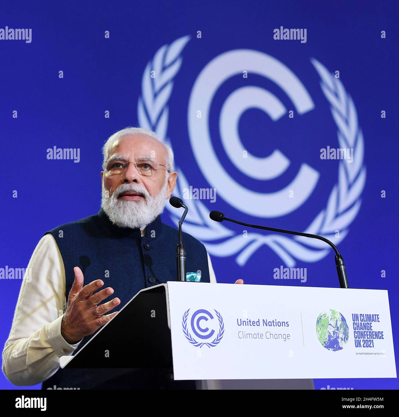 Glasgow, Regno Unito. 01 Novembre 2021. Il primo ministro indiano Narendra modi si rivolge alla sessione generale del COP26 U.N. Climate Summit al Glasgow Science Center, 1 novembre 2021 a Glasgow, Scozia.Credit: PIB Photo/PIB Photo/Alamy Live News Foto Stock