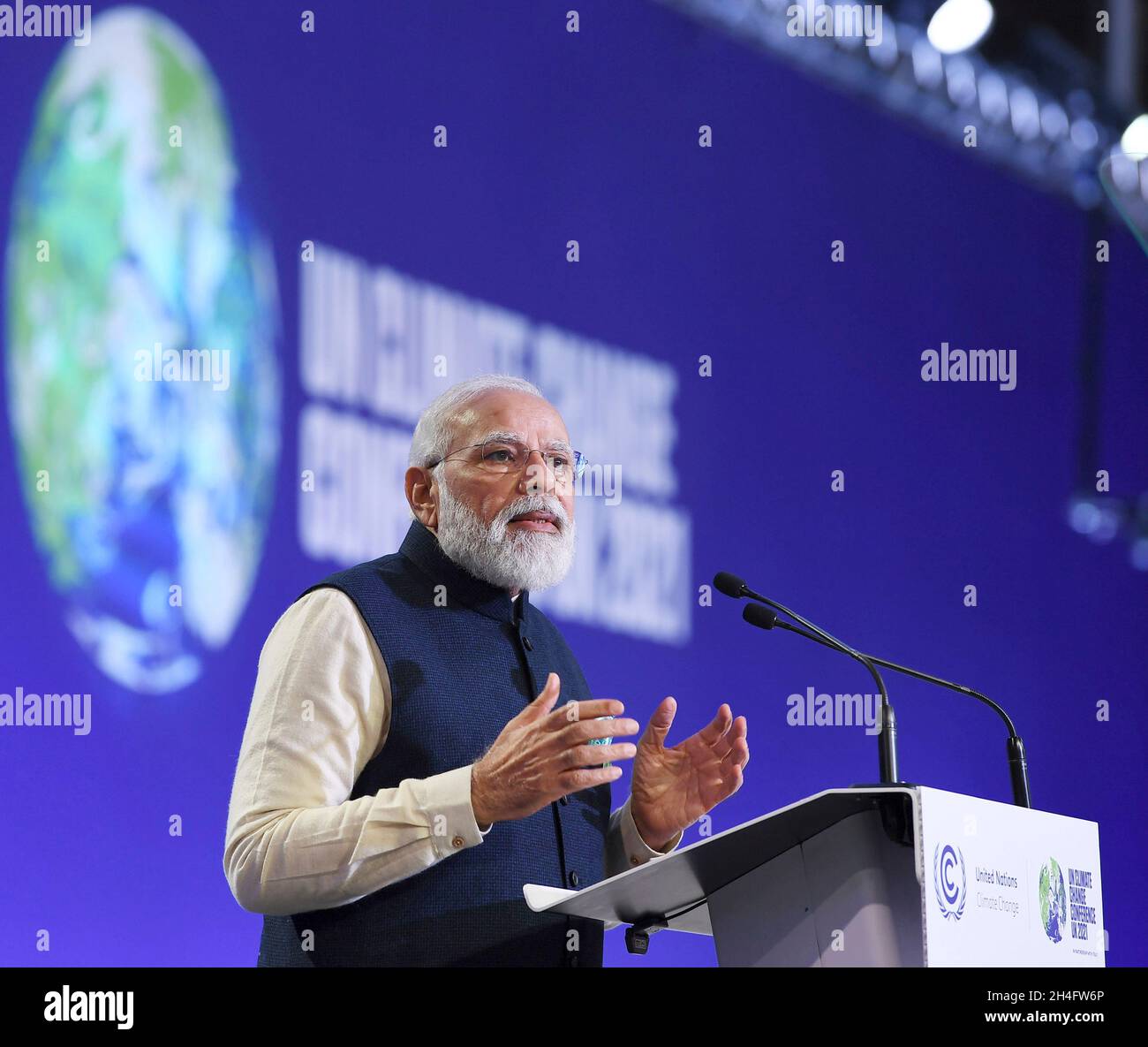 Glasgow, Regno Unito. 01 Novembre 2021. Il primo ministro indiano Narendra modi si rivolge alla sessione generale del COP26 U.N. Climate Summit al Glasgow Science Center, 1 novembre 2021 a Glasgow, Scozia.Credit: PIB Photo/PIB Photo/Alamy Live News Foto Stock