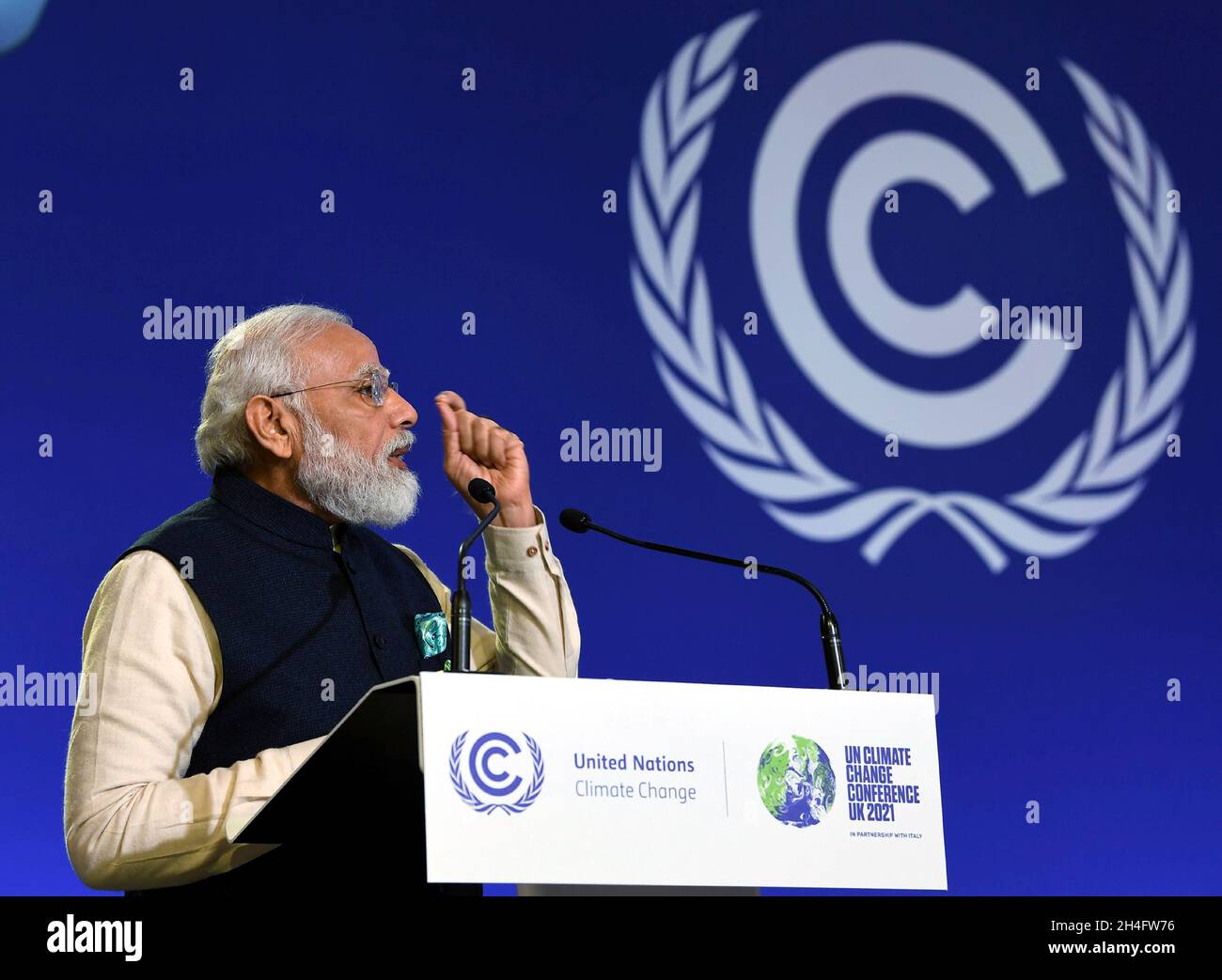 Glasgow, Regno Unito. 01 Novembre 2021. Il primo ministro indiano Narendra modi si rivolge alla sessione generale del COP26 U.N. Climate Summit al Glasgow Science Center, 1 novembre 2021 a Glasgow, Scozia.Credit: PIB Photo/PIB Photo/Alamy Live News Foto Stock
