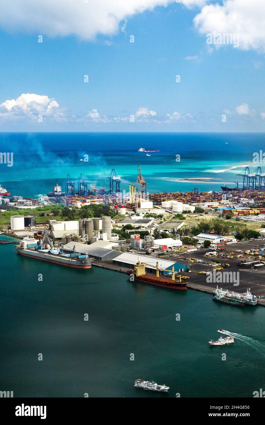 Vista aerea del porto sul lungomare DI PORT LOUIS, Mauritius, Africa Foto  stock - Alamy