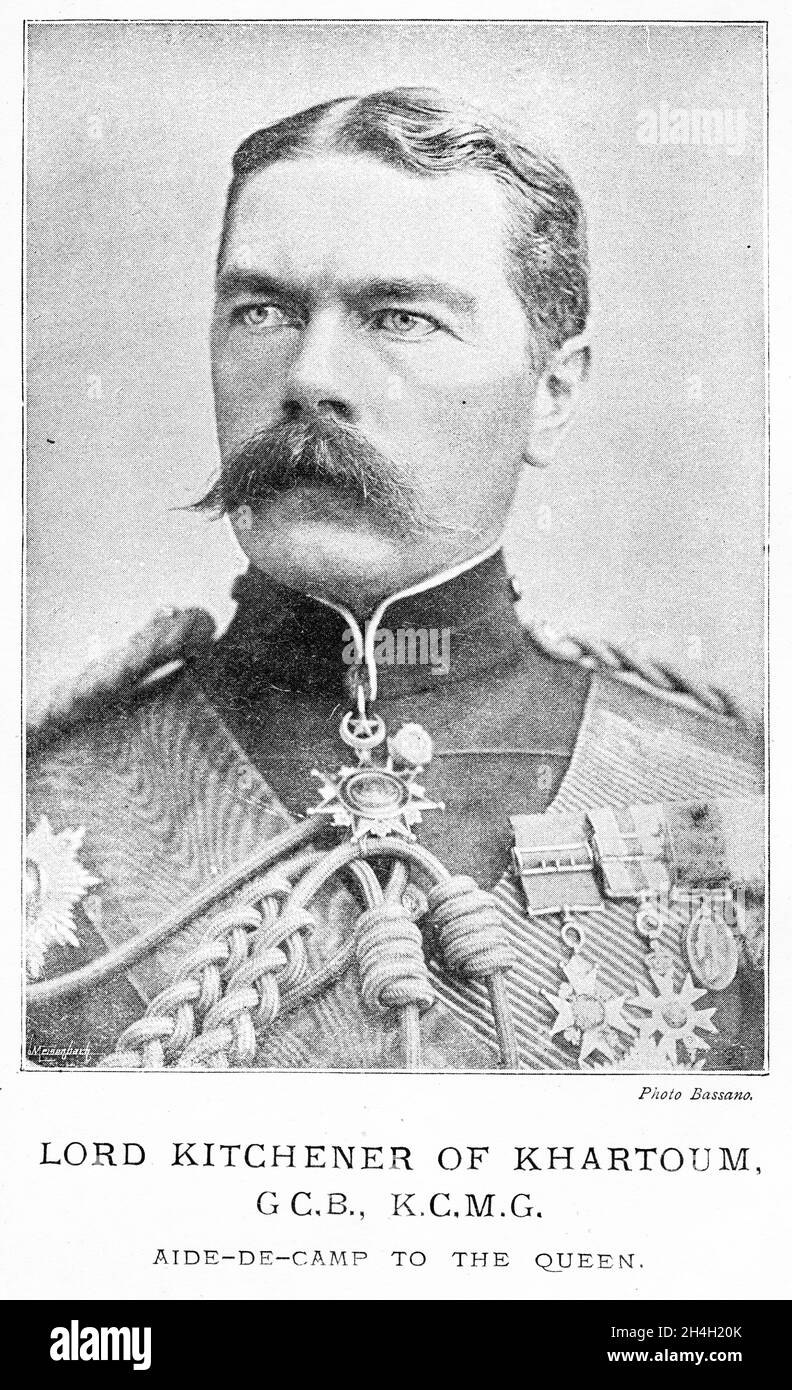 Horatio Herbert Kitchener, 1° conte Kitchener KG, KP, GCB, OM, GCSI, GCMG, GCIE, PC (1850 – 1916), dirigente irlandese dell'esercito britannico e amministratore coloniale. Kitchener è venuto alla ribalta per le sue campagne imperiali, la sua politica di terra bruciata contro i Boers, la sua espansione dei campi di concentramento di Lord Roberts durante la seconda guerra di Boer ed il suo ruolo centrale nella prima parte della prima guerra mondiale. Foto Stock