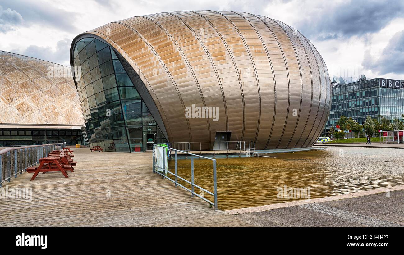 Cinema Cineworld IMAX, Glasgow Science Centre, architettura moderna, Clyde Waterfront Regeneration, Glasgow, Scozia, Regno Unito Foto Stock