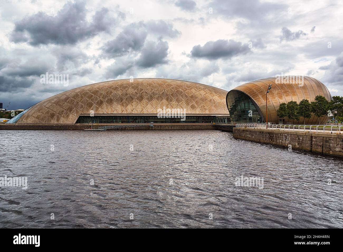 Glasgow Science Centre e cinema IMAX, architettura moderna, Clyde Waterfront Regeneration, Glasgow, Scozia, Regno Unito Foto Stock