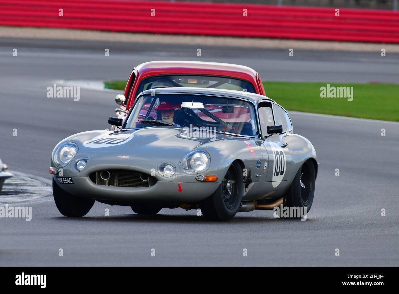 Louis Bracey, Jaguar e-Type, Motor Racing Legends, Jaguar Classic Challenge, evento per due piloti di un'ora, le vetture ammesse sono: E-TYPE precedenti al 1966, tipi C, Foto Stock