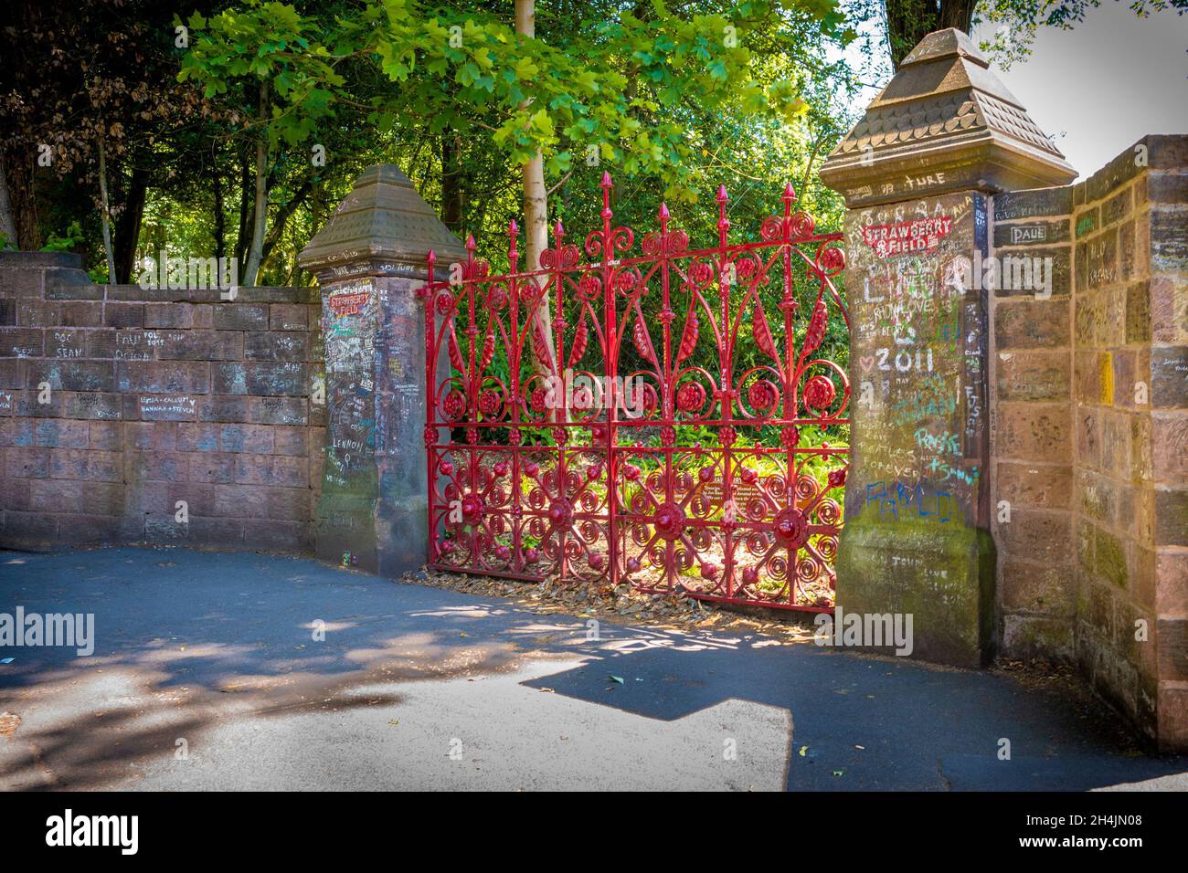 Strawberry Field Gates, Liverpool, Regno Unito. Come canzone su nella canzone dei Beatles 'Strawberry Fields for Ever' Foto Stock