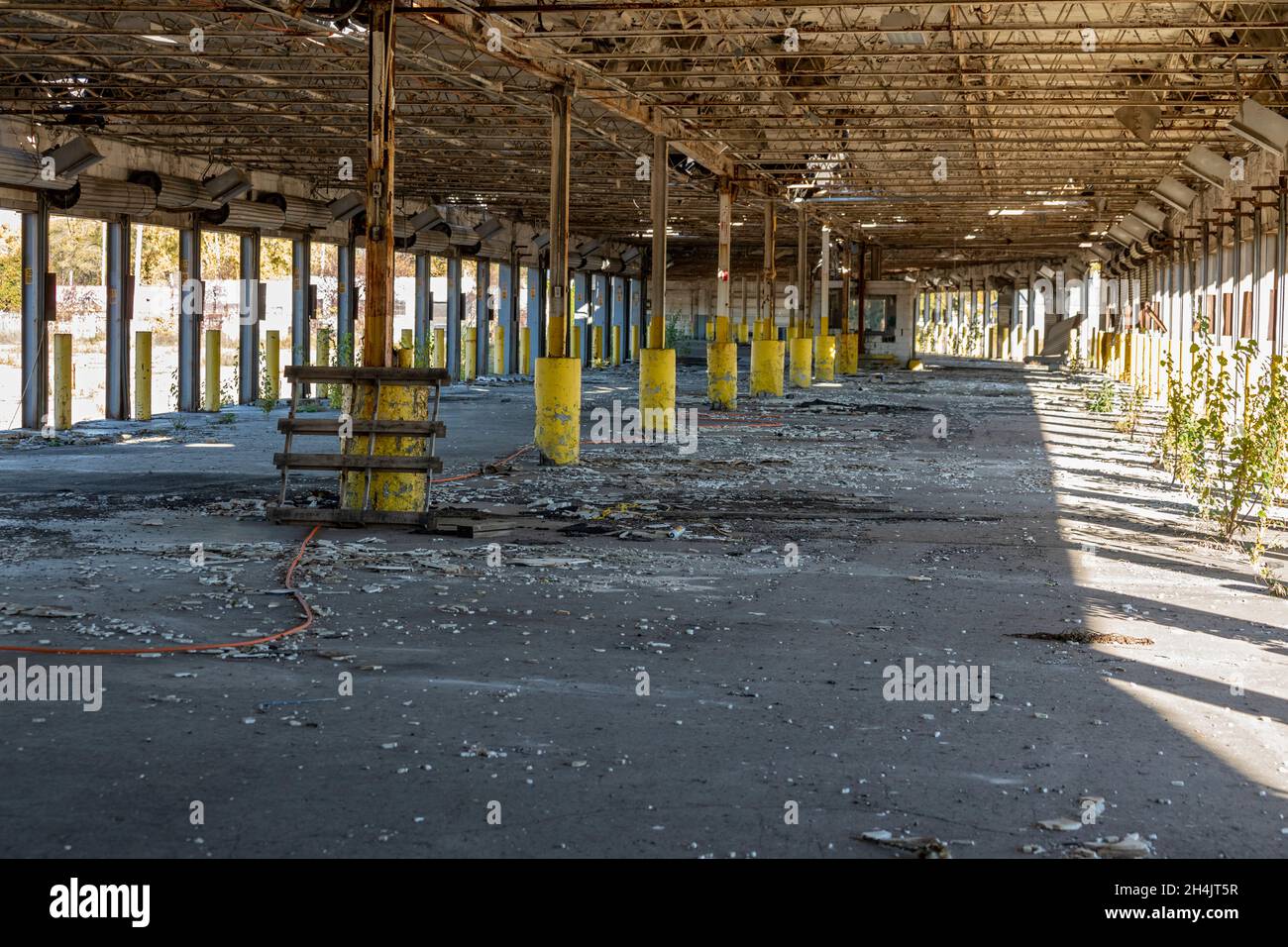 Detroit, Michigan - il carico attracca ad un terminale abbandonato del camion, precedentemente operato dai servizi di trasporto universali. Foto Stock