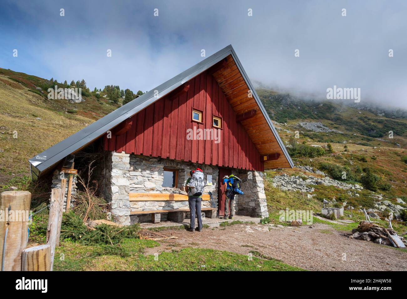 Francia, Isere, massiccio di Belledonne, trekking, attraversamento pedonale del massiccio, GR 738, tappa al rifugio de la Perriere Foto Stock