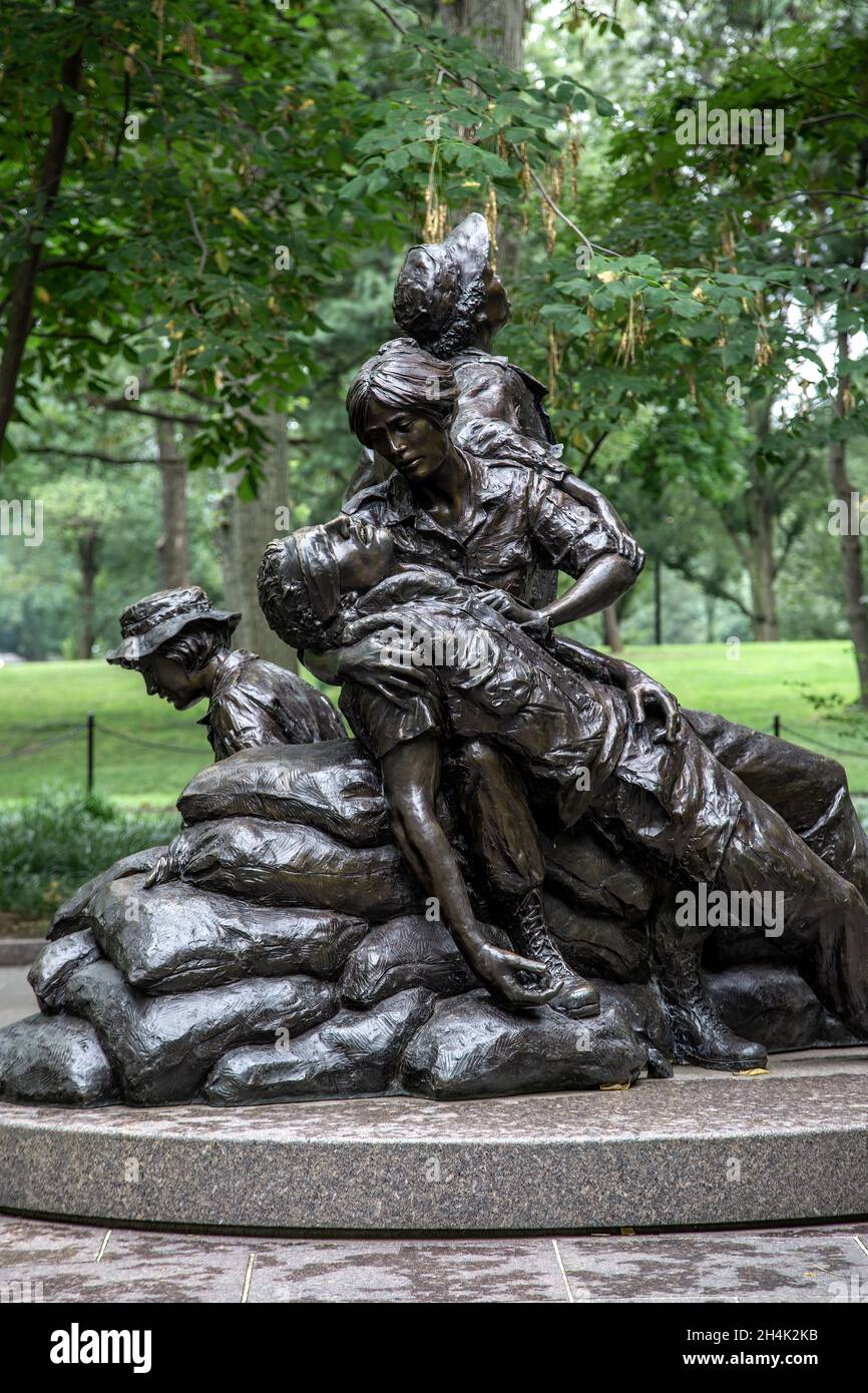 Delle donne del Vietnam Memorial statua (Glenna Goodacre, scultore), Vietnam Veterans Memorial, Washington, Distretto di Columbia USA Foto Stock