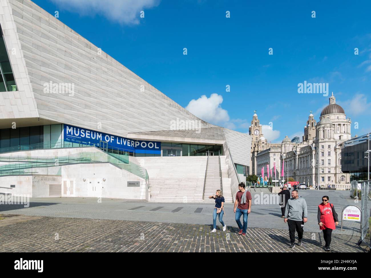 Museo di Liverpool e The Three Graces Mann Island Liverpool 2021 Foto Stock