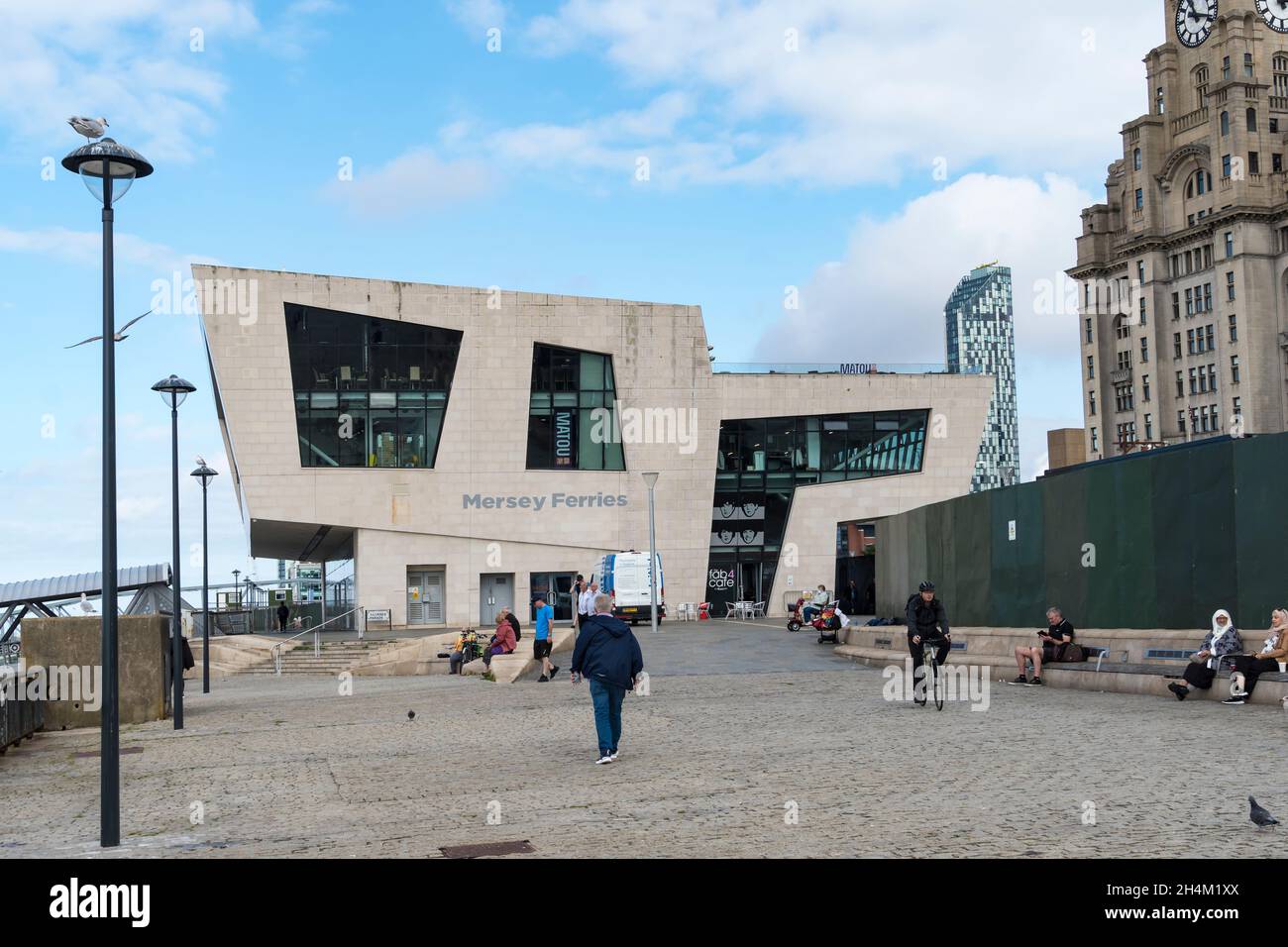 Mersey Ferries edificio molo dirigersi Georges Parade Liverpool 2021 Foto Stock