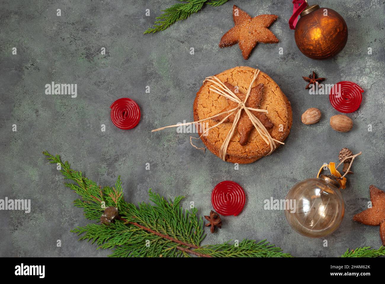 Biscotti giganti in vacanza un pacchetto decorazione, idea regalo Foto Stock