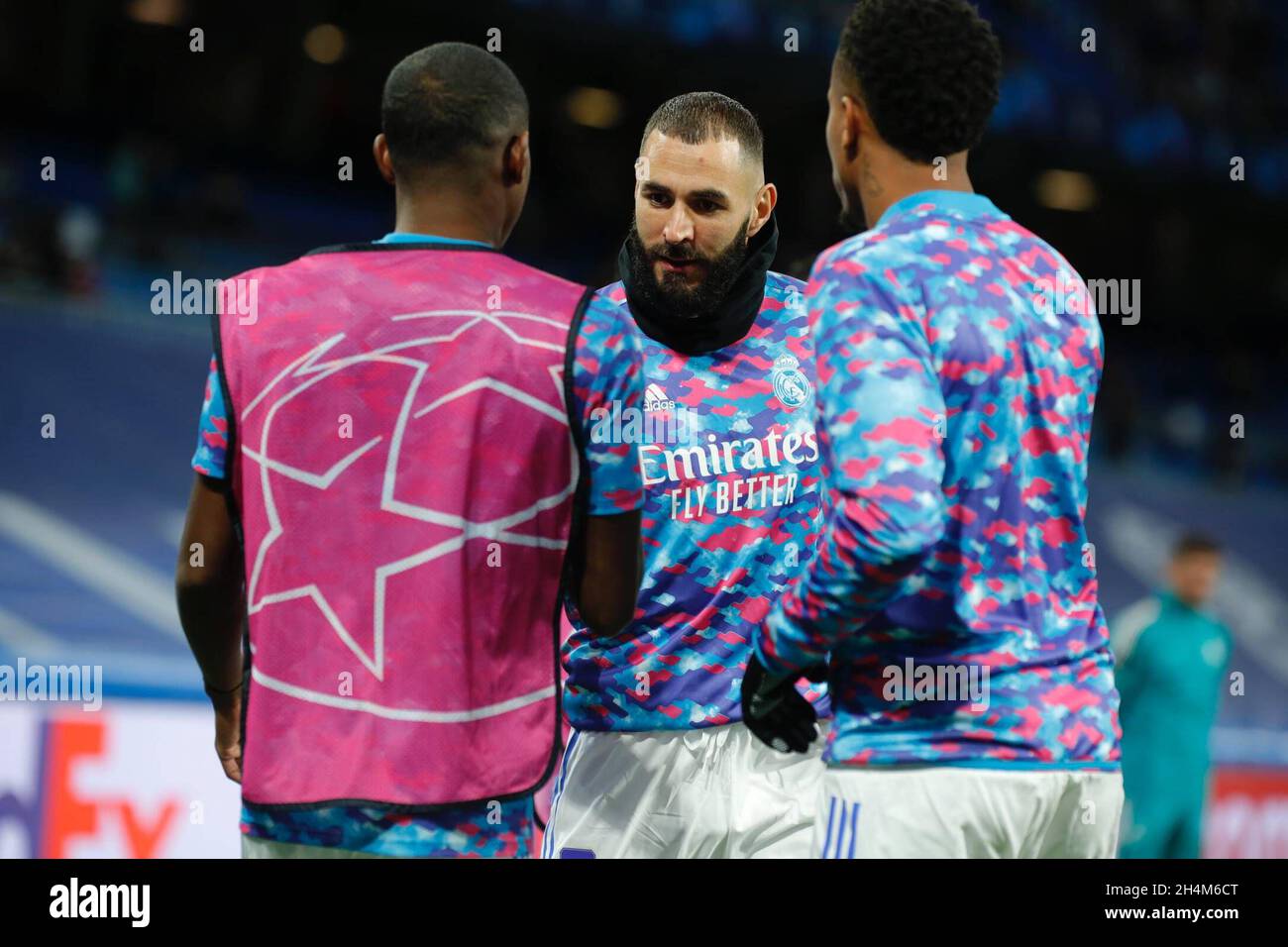 Madrid, Spagna. 3 novembre 2021. Finanziatori del Real Madrid C.F., scaldarsi durante la fase di gruppo UEFA Champions League contro FK Shajtar Donetsk a Santiago Bernabeu. (Foto di: Ivan Abanades Medina Credit: CORDON PRESS/Alamy Live News Foto Stock