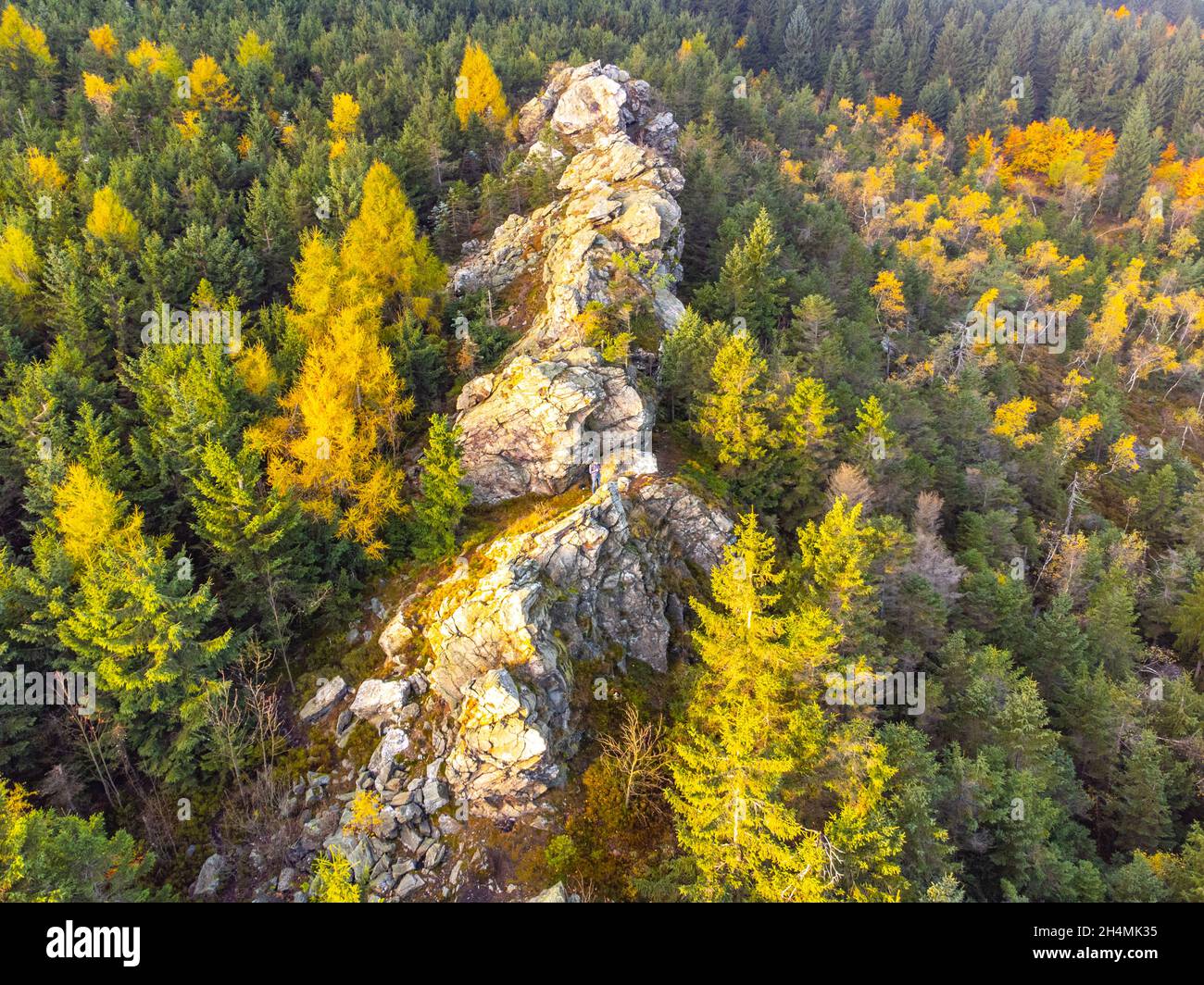 Formazione rocciosa al tramonto del mattino dall'alto Foto Stock