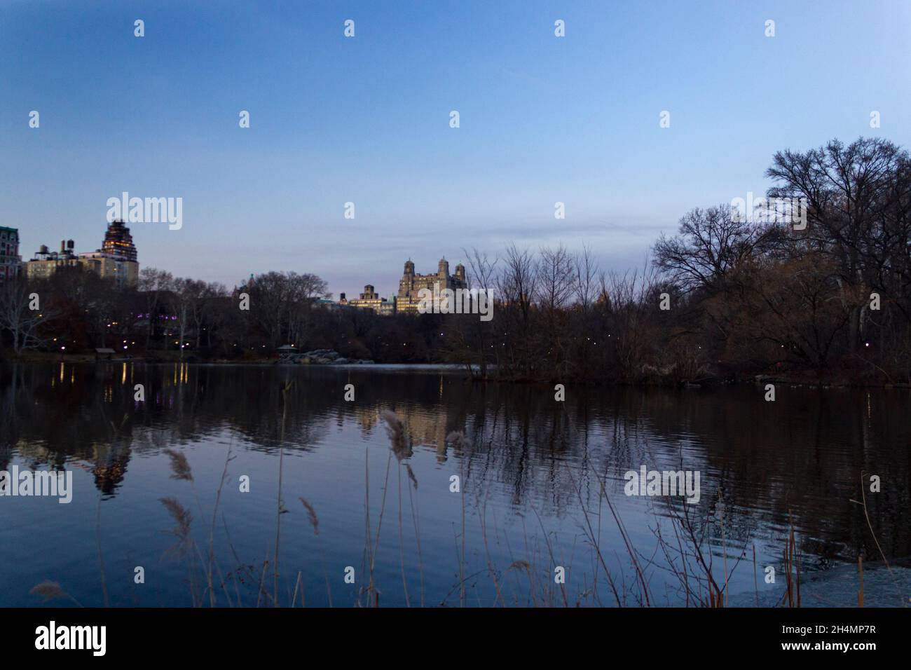 Tramonto invernale a Central Park. Foto Stock