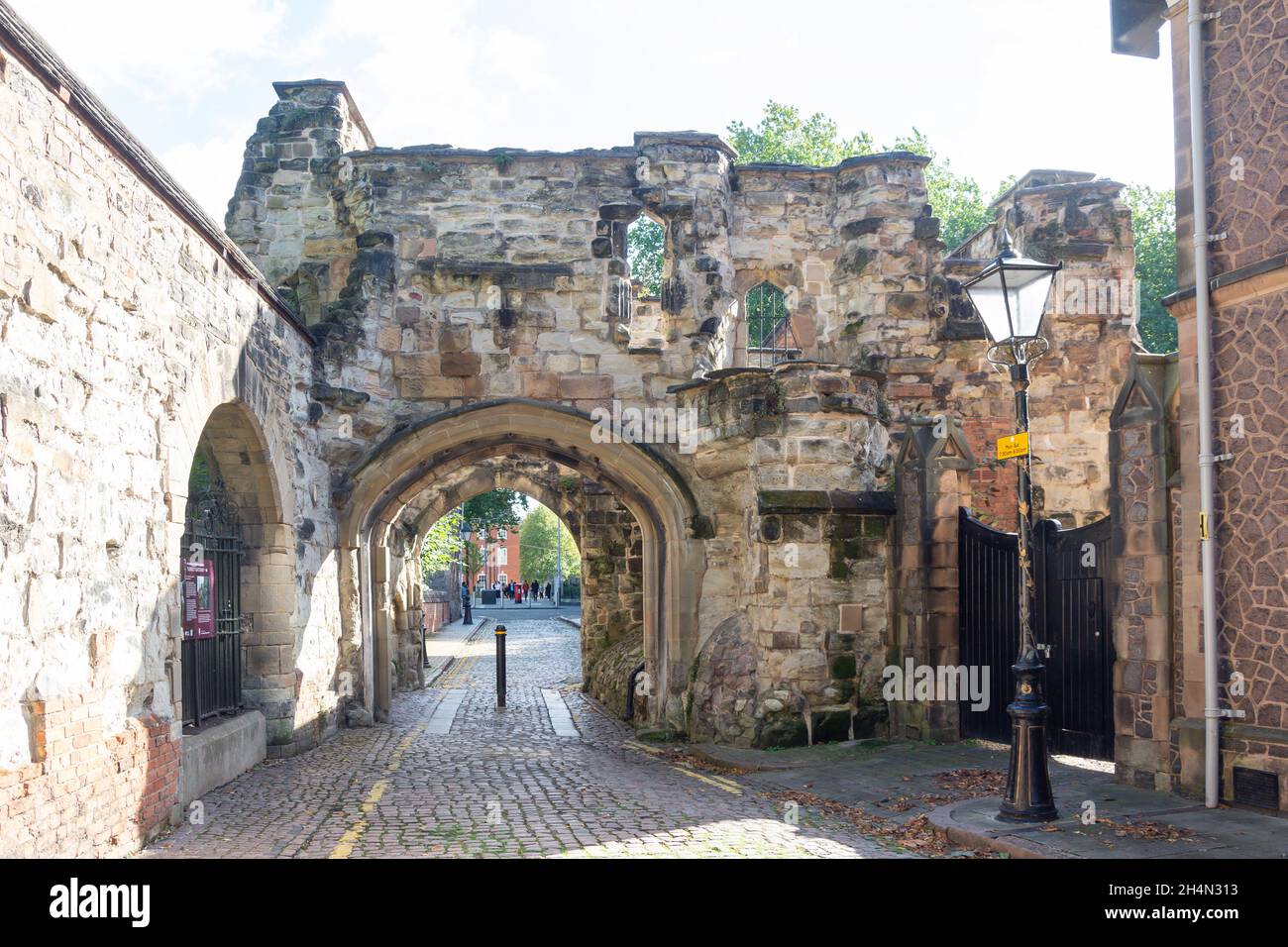Porta della torretta medievale, vista del castello, città di Leicester, Leicestershire, Inghilterra, Regno Unito Foto Stock