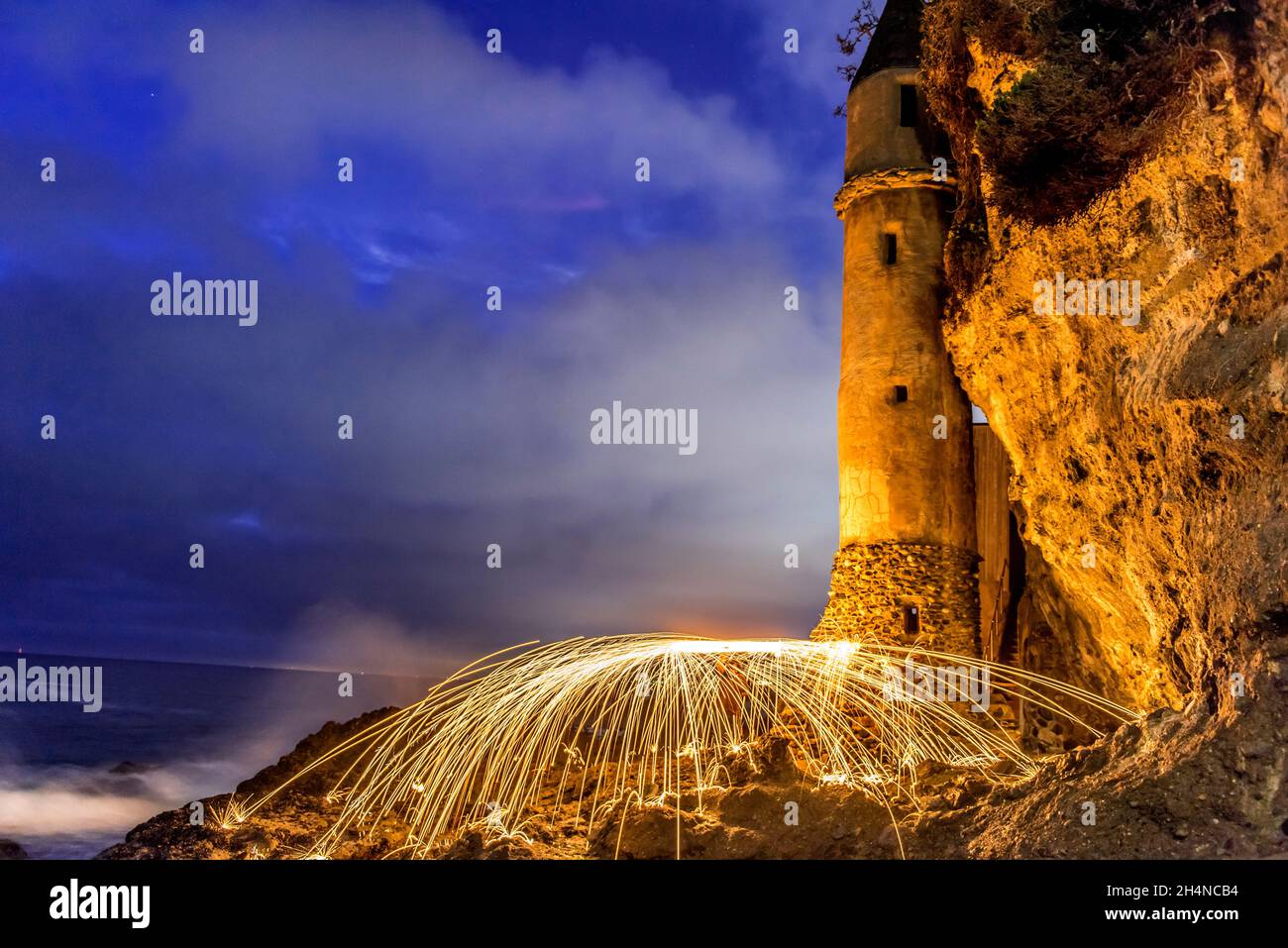 Pittura leggera presso la torre dei pirati Foto Stock