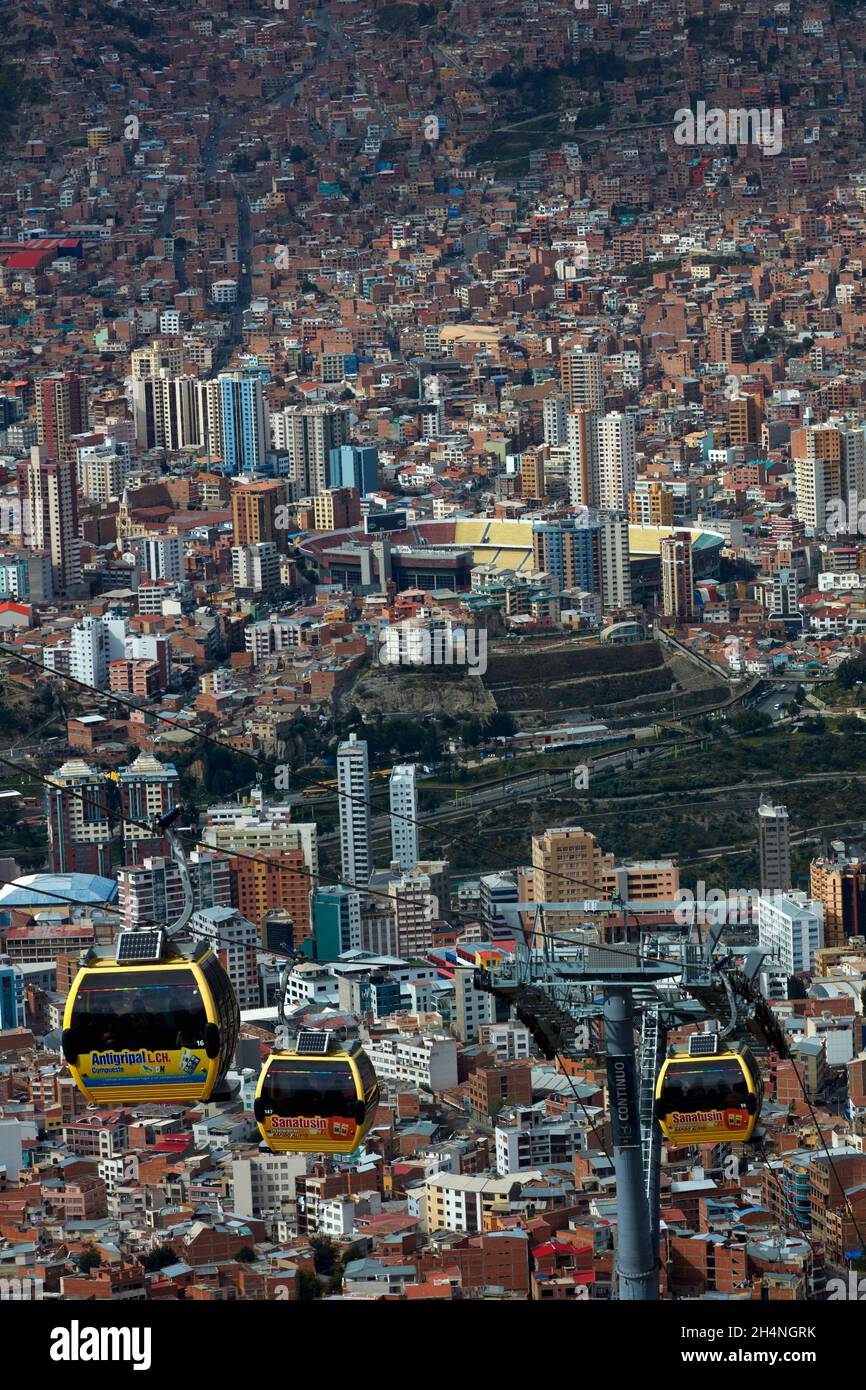 Teleferico cavo rete auto, La Paz, Bolivia, Sud America Foto Stock