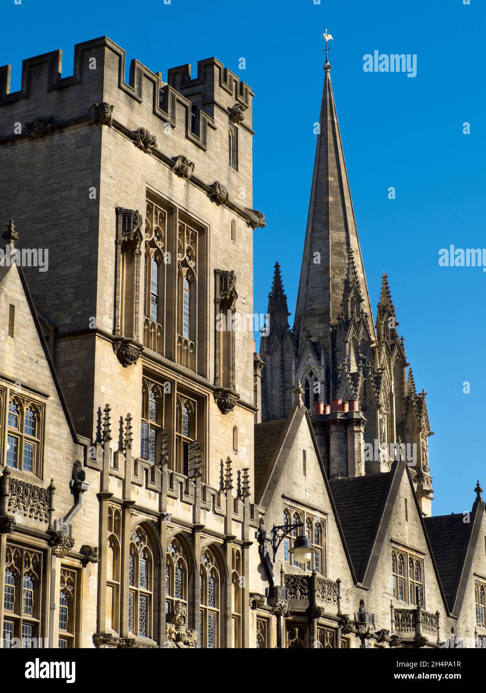 Il Collegio Brasenose è stato fondato nel 1509, con la biblioteca e la cappella del Collegio aggiunti a metà del XVII secolo. Si ritiene che il suo strano nome derivi da f Foto Stock Il Collegio Brasenose è stato fondato nel 1509, con la biblioteca e la cappella del Collegio aggiunti a metà del XVII secolo. Si ritiene che il suo strano nome derivi da f Foto Stock