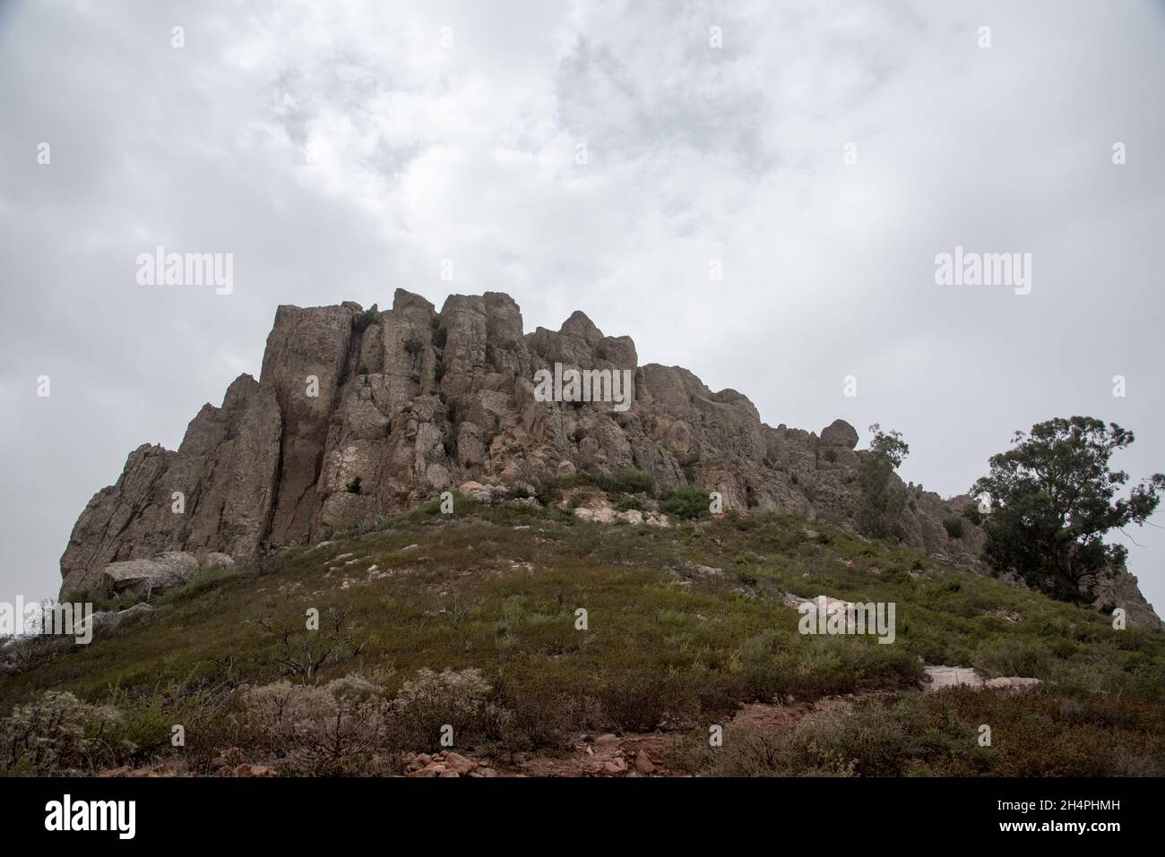 Fortaleza è una spina vulcanica alta 1243 metri alle altezze di la Gomera delle Isole Canarie. Foto Stock